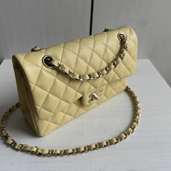 CHANEL 255 23cm