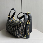 Dior embroidered canvas and leather D-journey dumpling bag, hammock bag, zipper armpit bag, CD messenger bag, crossbody bag, small size 23*14*16, large size 33*16*15