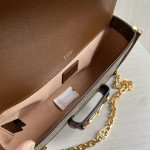 Gucci 1995 vintage saddle bag in horizontal style, 1955 horse bit buckle, pig nose bag, box bag, crafted from calfskin, messenger bag, phone bag, chain cross-body shoulder bag, dimensions 23*13