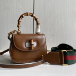 Gucci bamboo handle bag, plain weave calfskin, bamboo handle bag, handheld crossbody bag, small size 17*12, medium size 22*15