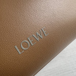 Top-grade Loewe imported lambskin woven handle bag, cala lunch box bag, hobo bag, genuine leather women's bag, cross-body messenger bag, 26*13