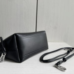Top-grade Loewe imported lambskin woven handle bag, cala lunch box bag, hobo bag, genuine leather women's bag, cross-body messenger bag, 26*13