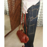 Top-tier Chanel crocodile-patterned cowhide bowling bag, genuine leather both inside and outside, clip bag, underarm bag, shoulder bag for women, 30*12