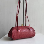 Top-tier Chanel crocodile-patterned cowhide bowling bag, genuine leather both inside and outside, clip bag, underarm bag, shoulder bag for women, 30*12