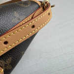 Top-level LV classic monogrammed yellow leather mini carryall nano bow phone bag messenger bag 16*15*9