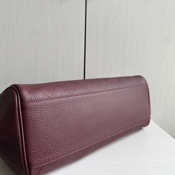 Top-tier Chanel 26a medium-sized bag, featuring a long handle and a bowling bag style with a full-leather genuine leather women's shoulder bag, size 38*23