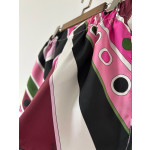 Pucci colorful silk shorts, made of heavy-weight 19-micron twill silk, feature a random print of Vivara psychedelic swirls. They have an elastic waistband and side slit pockets. Size options: 36, 38, 40, 42