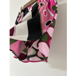 Pucci colorful silk shorts, made of heavy-weight 19-micron twill silk, feature a random print of Vivara psychedelic swirls. They have an elastic waistband and side slit pockets. Size options: 36, 38, 40, 42