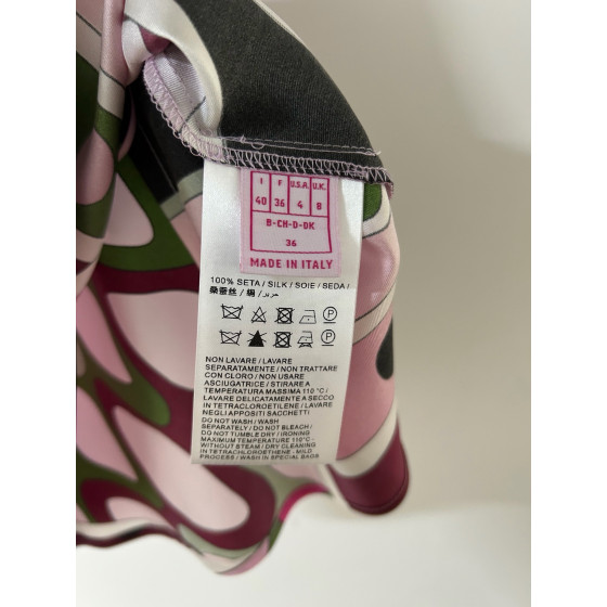 Pucci colorful silk camisole, made of heavyweight 19-micron twill silk, adorned with Vivara psychedelic swirl random print, featuring a V-neck design and thin shoulder straps. It can be paired with other items in the series. Size options: 36, 38, 40, 42