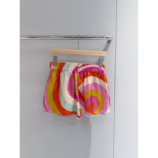 Pucci silk satin shorts✨100% heavyweight twill silk, adorned with irregular Iride colorful random prints, elastic waistband Size: 36 38 40 42