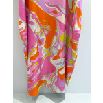 Pucci silk robe-style dress✨crafted from 100% heavyweight twill silk, featuring a relaxed and flowing silhouette, the Orchidee Print Silk Kaftan is a sleek and fully enveloping robe. Size options: 36, 38, 40, 42