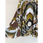 Pucci Vivara short robe dress ✨ is made of 100% silk crepe fabric, featuring Vivara positioning cutting and full-body print design. Size: one size fits all