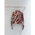 Pucci silk floral print shirt✨100% heavyweight twill silk, a boldly tailored shirt that reinterprets classic style with modern proportions, featuring a minimalist neckline and front button placket. Size: 36 38 40 42