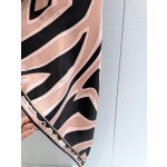 Pucci Labirinto silk dress✨ "Labirinto" pattern print, made of 100% heavyweight silk twill fabric, featuring a backless neckline. Size options: 36, 38, 40, 42