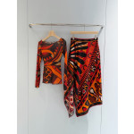 Pucci's irregular silk skirt✨ is made of 100% twill silk. It's a skirt with smooth movements and bold lines, inspired by the iconic aesthetics of silk. It adopts an asymmetric structure. Size: 36 38 40 42