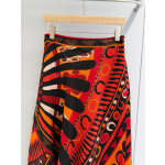 Pucci's irregular silk skirt✨ is made of 100% twill silk. It's a skirt with smooth movements and bold lines, inspired by the iconic aesthetics of silk. It adopts an asymmetric structure. Size: 36 38 40 42