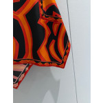 Pucci's irregular silk skirt✨ is made of 100% twill silk. It's a skirt with smooth movements and bold lines, inspired by the iconic aesthetics of silk. It adopts an asymmetric structure. Size: 36 38 40 42