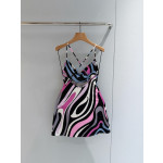 Pucci's draped halter dress✨ features its Marmo-Print, showcasing vibrant, colorful prints and luxurious fashion design. Size options: 36, 38, 40, 42
