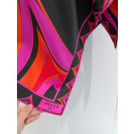 Pucci Fari cloak blouse✨ features a beautiful Fari print on both the front and back panels, made of 100% heavyweight twill silk fabric (without closure). Size: one size fits all