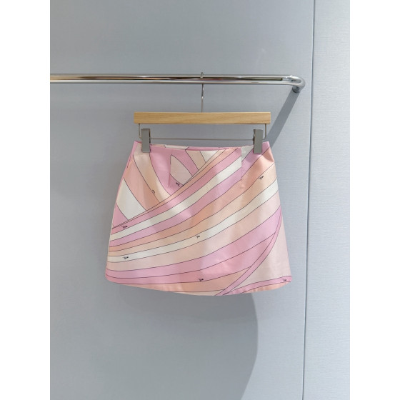 Pucci Vivra floral print skirt ✨ 100% twill silk, Iride floral print silk wrap skirt with a simple silhouette, featuring snap buttons, available in pink and nude sizes: 36, 38, 40, 42