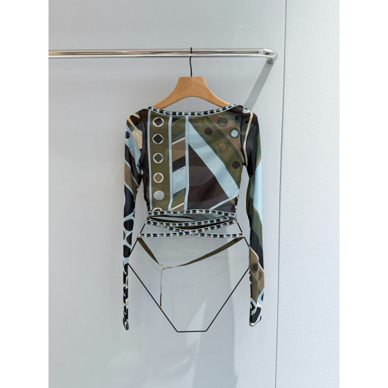 Pucci's sheer short top ✨ is made of carefully selected lightweight sheer fabric, featuring vibrant and irregular patterns. Size options: 36, 38, 40, 42