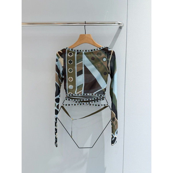 Pucci's sheer short top ✨ is made of carefully selected lightweight sheer fabric, featuring vibrant and irregular patterns. Size options: 36, 38, 40, 42