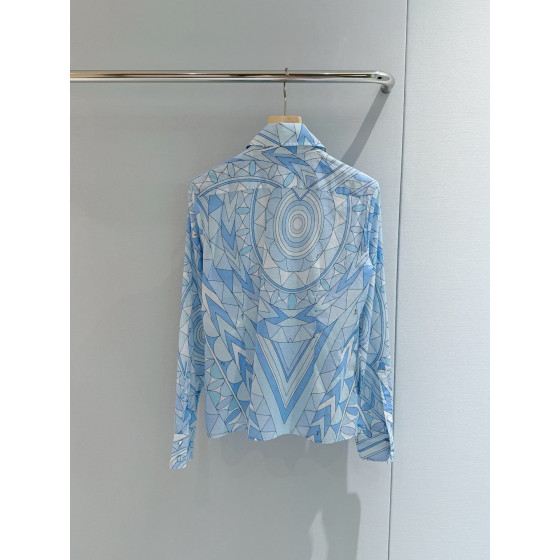 PucciManuba cotton shirt ✨ is made of lightweight 100% high-count cotton fabric, providing a comfortable and natural feel. It accurately interprets the Manuba print. Size: S M L XL