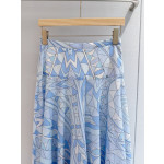 Pucci Manuba cotton skirt ✨ is made of lightweight 100% high-count cotton fabric, providing a lightweight and comfortable texture. With the Manuba print style, this simple and lightweight skirt comes in sizes: S, M, L, XL