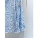 Pucci Manuba cotton skirt ✨ is made of lightweight 100% high-count cotton fabric, providing a lightweight and comfortable texture. With the Manuba print style, this simple and lightweight skirt comes in sizes: S, M, L, XL