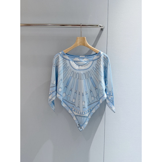 Pucci Angoli floral-print poncho shirt ✨ made of 100% heavyweight twill silk fabric, featuring a smooth structure and Angoli pattern print. Size: one size fits all