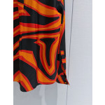 The Pucci orange silk shirt ✨ features a vibrant Labirinot print and is crafted from 100% heavyweight silk twill fabric. It boasts a straight-cut silhouette, classic pointed collar, and long-sleeve design. Size options include: 36, 38, 40, 42