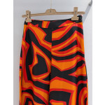Pucci's orange silk wide-leg pants✨ feature the Labirinto print and are crafted from 100% heavyweight silk twill. Available sizes: 36, 38, 40, 42