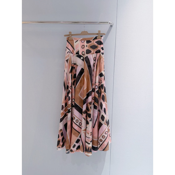 Pucci Vivara‑print Midi Skirt ✨ Crafted from lightweight 100% high‑count cotton fabric, this is a simple and airy skirt.  Sizes: S, M, L, XL