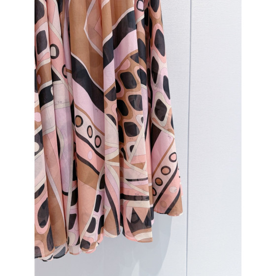 Pucci Vivara‑print Midi Skirt ✨ Crafted from lightweight 100% high‑count cotton fabric, this is a simple and airy skirt.  Sizes: S, M, L, XL