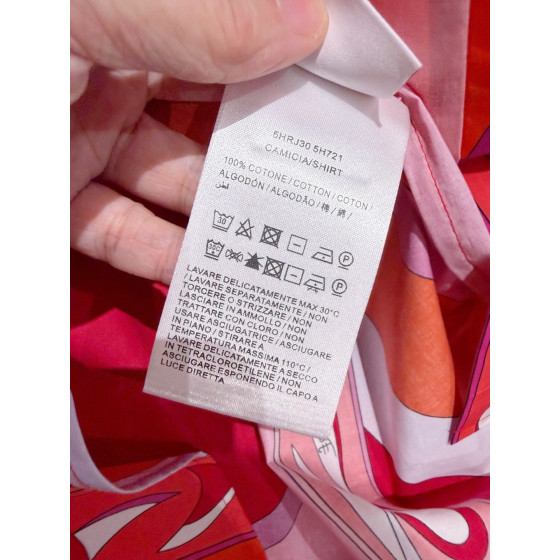 Pucci Cotton Printed Shirt ✨ 100% cotton. Features all‑over placement print of the "Orchidee" geometric motif. Finished with covered buttons, tailored fit and classic straight‑point collar.  Sizes: 36, 38, 40, 42