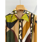 Pucci Silk‑Print Shirt ✨ 100% heavyweight silk twill, decorated with the signature Vivara motif. Cropped cut, can be styled with matching‑collection trousers for a striking streamlined silhouette.  Sizes: 36, 38, 40, 42