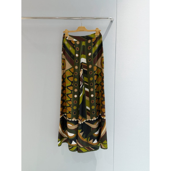 Pucci Silk‑Print Shirt ✨ 100% heavyweight silk twill adorned with the signature Vivara motif. Cropped cut, can be paired with collection trousers