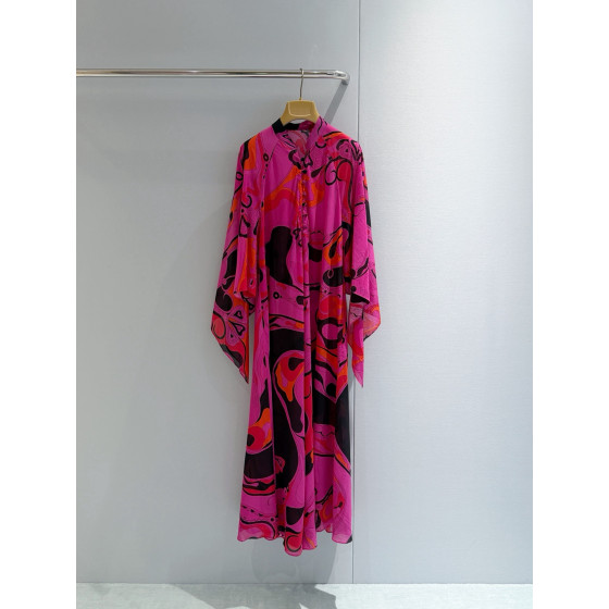 Pucci Caftan‑Style Dress ✨ Long soft sleeves amplify fluid movement, while the V‑neck elongates the silhouette with understated elegance.  Sizes: S, M, L, XL