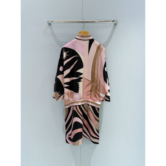Pucci Asymmetric‑Sleeve Dress ✨ 100% heavyweight silk twill. Features asymmetrical rolled cuffs and Stella print. Placement‑cut on the bodice and random‑pattern print on the skirt, making every piece one‑of‑a‑kind.  Sizes: 36, 38, 40, 42