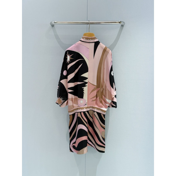 Pucci Asymmetric‑Sleeve Dress ✨ 100% heavyweight silk twill. Features asymmetrical rolled cuffs and Stella print. Placement‑cut on the bodice and random‑pattern print on the skirt, making every piece one‑of‑a‑kind.  Sizes: 36, 38, 40, 42