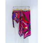 Pucci Silk‑Twill Headscarf ✨ 100% silk twill. Versatile for use as a headscarf or bandeau top. All‑over signature geometric swirl print.  Size: One‑size‑fits‑all