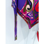 Pucci Silk‑Twill Headscarf ✨ 100% silk twill. Versatile for use as a headscarf or bandeau top. All‑over signature geometric swirl print.  Size: One‑size‑fits‑all