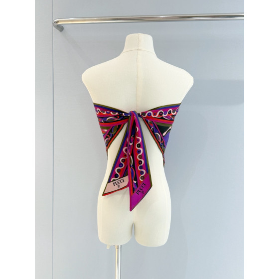 Pucci Silk‑Twill Headscarf ✨ 100% silk twill. Versatile for use as a headscarf or bandeau top. All‑over signature geometric swirl print.  Size: One‑size‑fits‑all