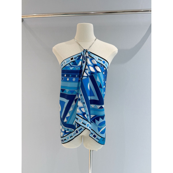 PUCCI Chain‑Detail Halter Top ✨ 100% heavyweight silk twill in iris purple hues. Comes with a gold‑toned chain halter strap decorated with the signature fish‑shaped pendant.  Size: One‑size‑fits‑all