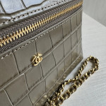Top-grade crocodile pattern cowhide handheld makeup bag, LP style, with genuine leather interior and exterior, rice box bag, chain messenger bag, single shoulder bag, 19cm