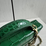 Top-grade crocodile pattern cowhide handheld makeup bag, LP style, with genuine leather interior and exterior, rice box bag, chain messenger bag, single shoulder bag, 19cm