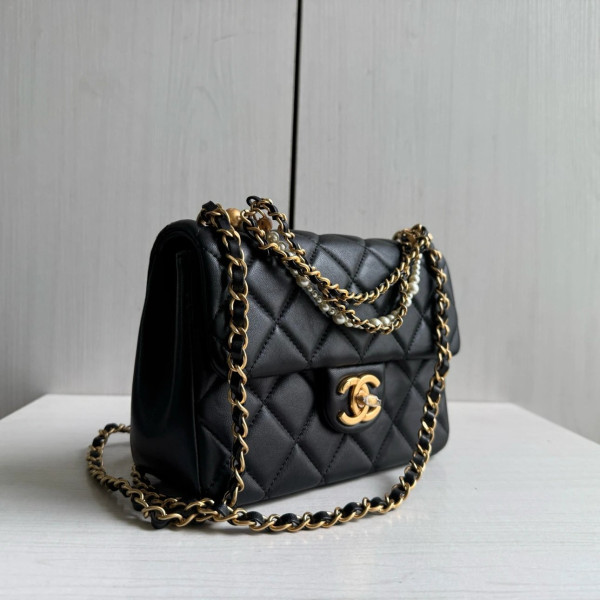 Top-tier Chanel diamond-pattern lambskin CF small square bag, square fat bag, pearl chain, vintage hardware, chain crossbody, messenger bag, large size 19*14, small size 17*12
