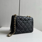 Top-tier Chanel diamond-pattern lambskin CF small square bag, square fat bag, pearl chain, vintage hardware, chain crossbody, messenger bag, large size 19*14, small size 17*12