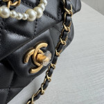 Top-tier Chanel diamond-pattern lambskin CF small square bag, square fat bag, pearl chain, vintage hardware, chain crossbody, messenger bag, large size 19*14, small size 17*12