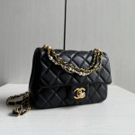 Top-tier Chanel diamond-pattern lambskin CF small square bag, square fat bag, pearl chain, vintage hardware, chain crossbody, messenger bag, large size 19*14, small size 17*12